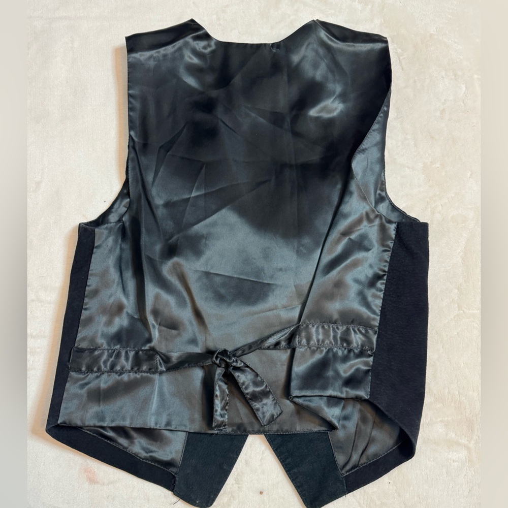 Black Fringe Women's Vest - Picture 3 of 7